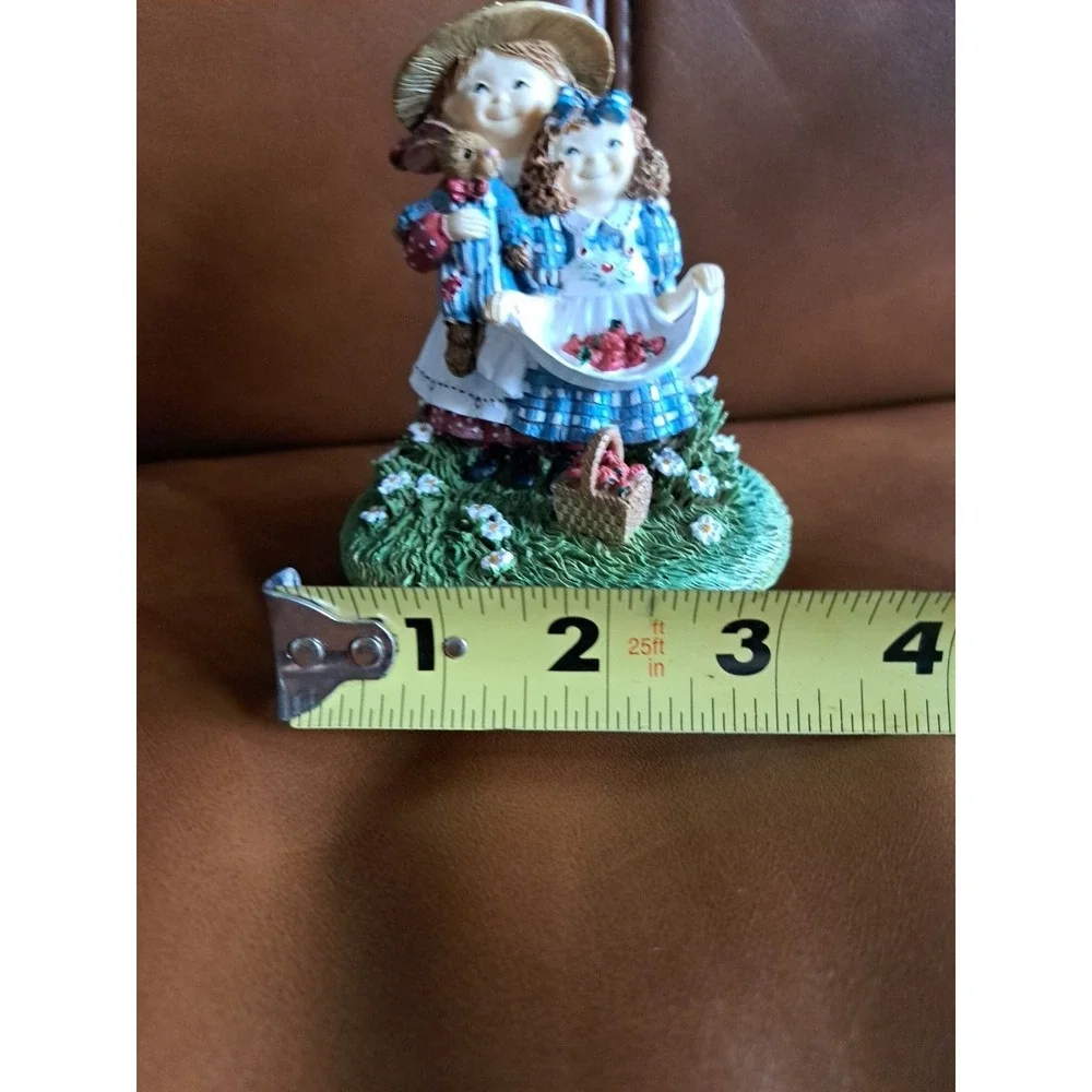 Lang & Wise Candice Cover Top Figurine